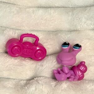 littlest pet shop # 257 pink crab with blue eyes and yellow spots Hasbro